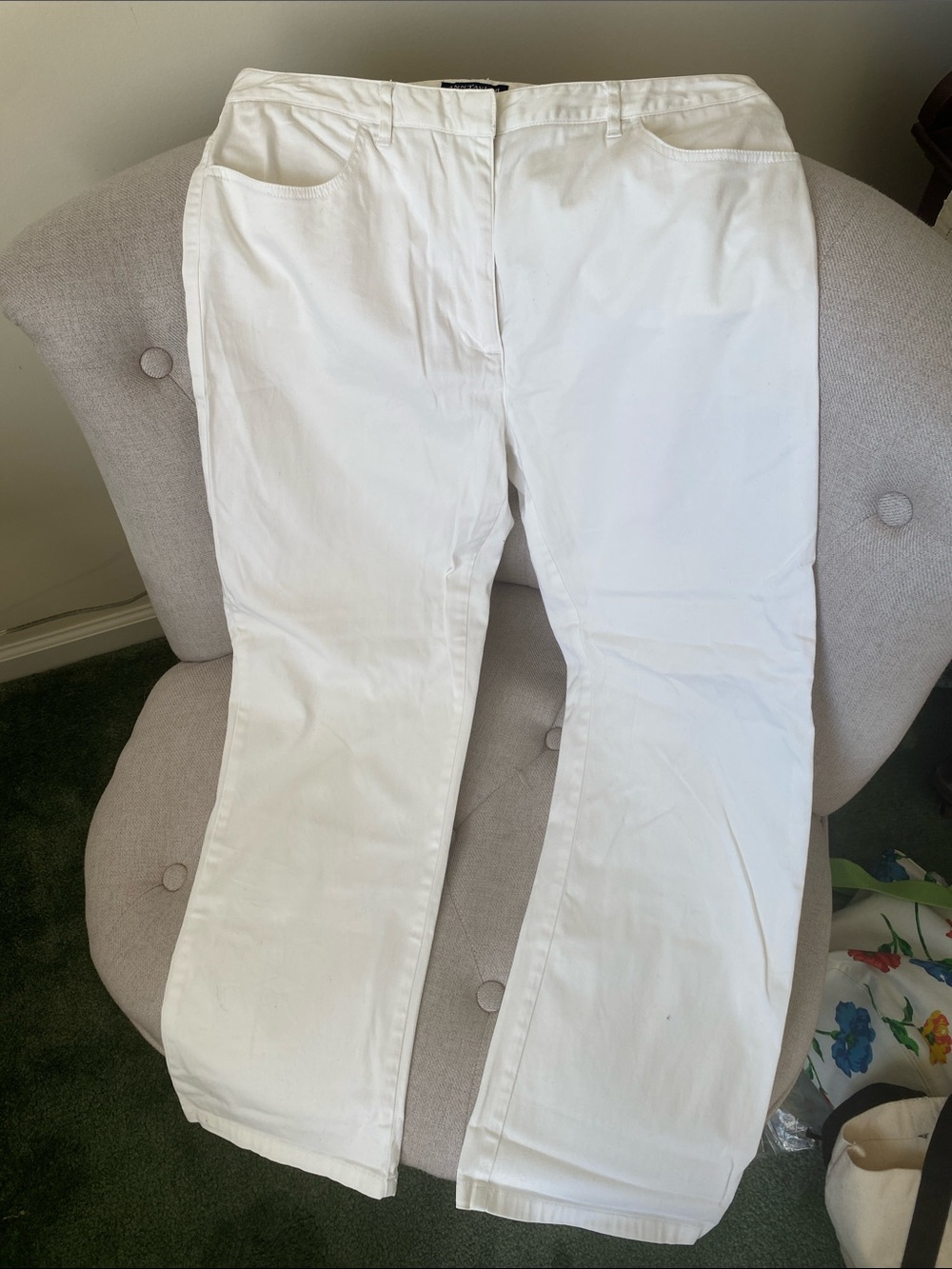 Ann Taylor Stretch White Cotton Pants - Size 6 Petite